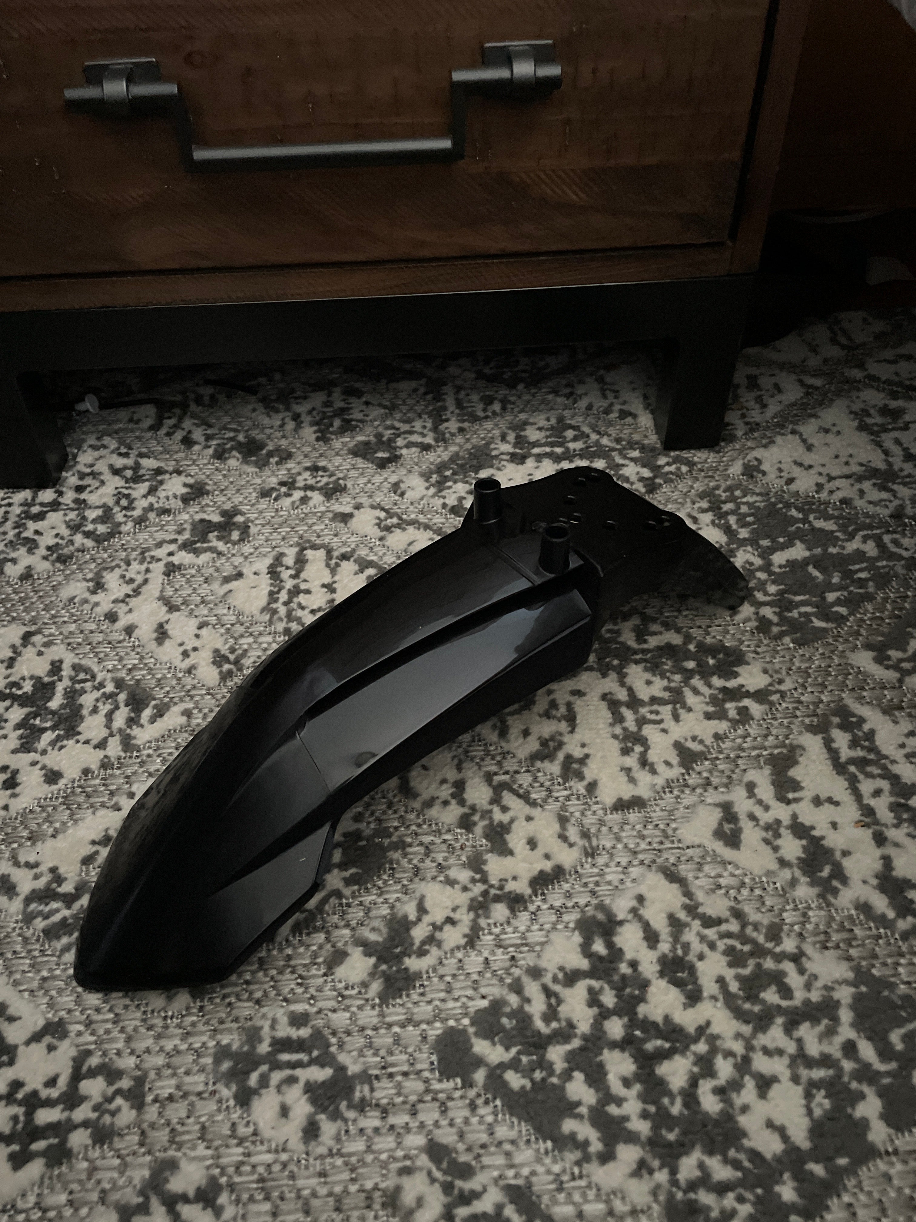 Yozma/strike fender